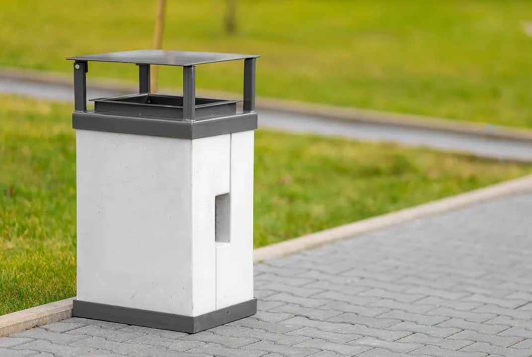 Uliczny parkowy kwadratowy betonowy kosz RIMA z daszkiem 40 litrów - obrazek 4